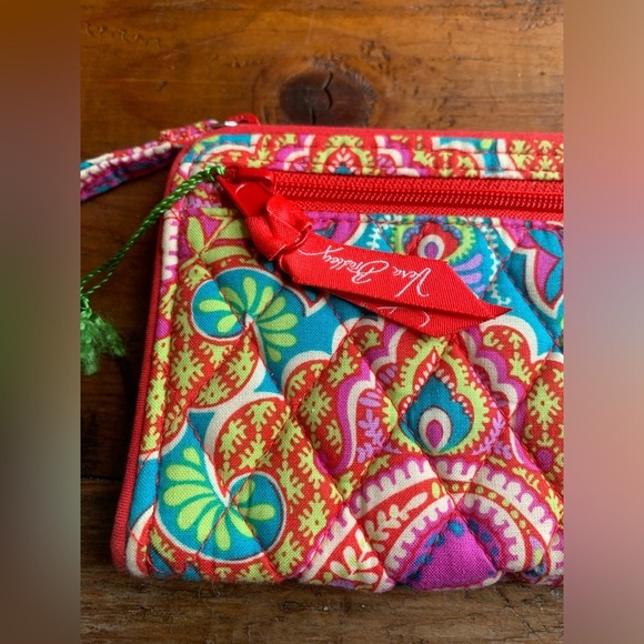 Vera bradley front zip wristlet paisley in paradise, purse wallet - Picture 2 of 6